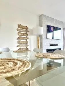 Laguna Beach appart dans résidence avec piscine - Дудзеле