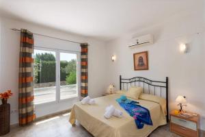 Villa Cabriel by Villa Plus