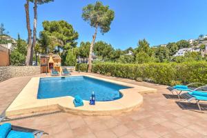 Villa Cambra by Villa Plus