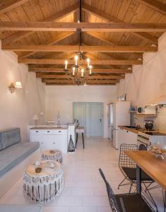 Belle Epoque Halepas House & Studio