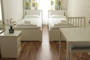 Twin Room room in Hotel Pension Arpi