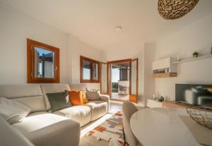 Exclusive 2 Bed 2 Bath Penthouse with Golf Views - DE2332EV