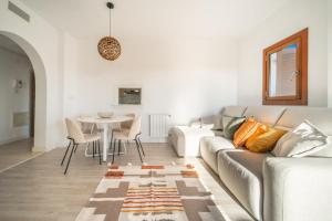 Exclusive 2 Bed 2 Bath Penthouse with Golf Views - DE2332EV