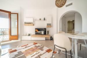 Exclusive 2 Bed 2 Bath Penthouse with Golf Views - DE2332EV