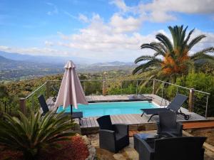 Villa-piscine, vue exceptionnelle près d Ajaccio