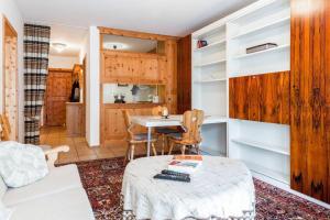 Direkt am See - Aussicht - Balkon - TG-Stellplatz