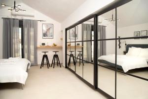St. Nicolas Soho Apartments