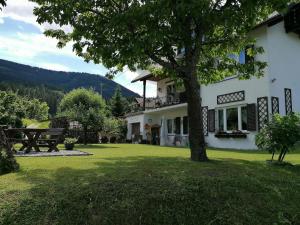 Haus Holunder Weissbriach