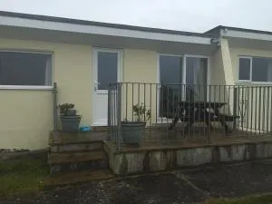 Widemouth Waves Holiday Chalet - Poundstock