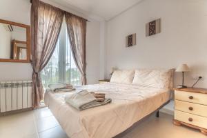 2 Bedroom Apartment - RO822LT