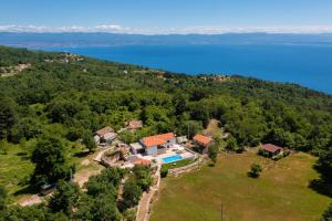 Villa Simici quiet peaceful place with pool perfect to enjoy the nature 