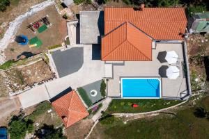 Villa Simici quiet peaceful place with pool perfect to enjoy the nature 