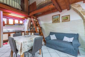 Casetta con piscina fra Catania e Siracusa