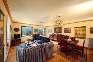 La Cochera de Somao, casona de tipología indiana