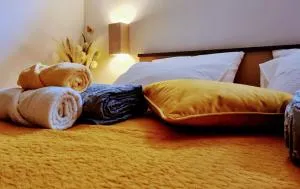 Happy Sparrow - Mahično