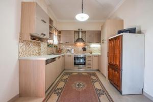 AIWA Διαμέρισμα 130τμ 1ου ορόφου σε διώροφη οικία