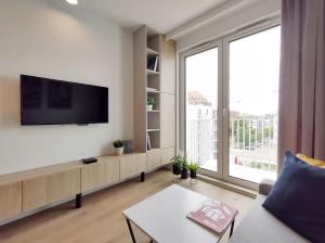 Young City Apartment in Gdańsk Center