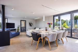 FIRST RESIDENCE Villa Eternity