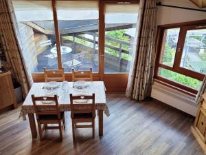 Appartement cosy aux Gets avec balcon et parking - FR-1-598-51