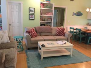 Captains Quarters Spinnakers - 202 - 56th 1