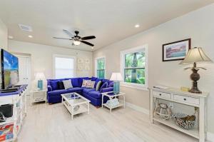 Blue Bayou - 201 - 76th W