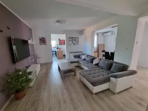 Apartment Zara - 冯塔纳 Apartment Zara - 冯塔纳