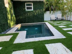Barefoot Dreams - 201 - 76th E