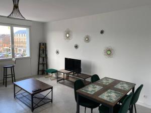 Appartements Superbe appartement avec vue panoramique sur Mers : photos des chambres