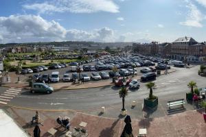 Appartements Superbe appartement avec vue panoramique sur Mers : photos des chambres