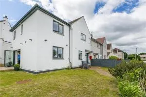 Dreghorn House - 10 Beds 2,5 Ba - Private Parking - Free Wifi - Slateford