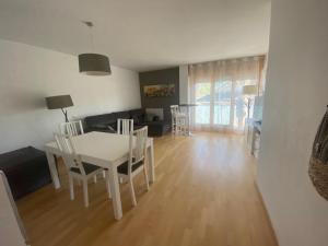 Casa nueva en la ciudadela con piscina