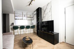 Prestigious Downtown Apartment