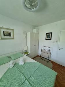 Apartment Mastrinka by the sea -10m