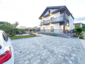 Apartment By The Sea