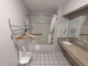 Queen Room with Two Queen Beds - Non-Smoking room in Days Inn by Wyndham Lonoke