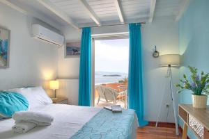 Seaview Villa & Suites