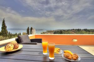 Seaview Villa & Suites