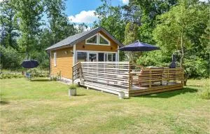 2 Bedroom Stunning Home In Rockneby - Slakmöre Strand