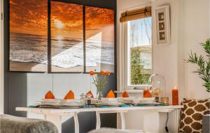 Stunning Home In Tzummarum With Wifi