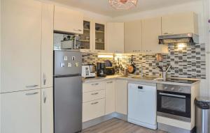 Amazing Home In Hermanville-Sur-Mer