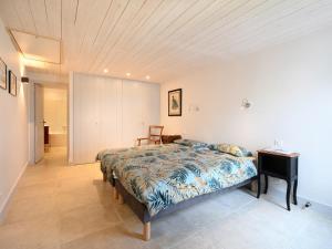 Maisons de vacances Maison Ars-en-Re, 6 pieces, 12 personnes - FR-1-258-133 : photos des chambres