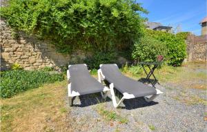 Maisons de vacances Amazing home in Avranches with Sauna, WiFi and 3 Bedrooms : photos des chambres