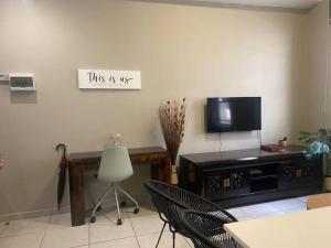 Stylish Dante’s 1-bedroom condo free Wifi & Cinema