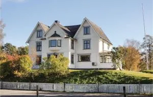 6 Bedroom Amazing Home In Älvsered - Överlida