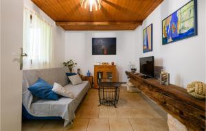 Beautiful Home In Segotici With 1 Bedrooms, Wifi And Outdoor Swimming Pool
