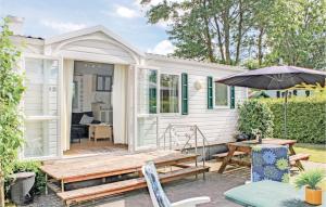 Two-Bedroom Holiday Home room in Holiday Home Tzummarum 07