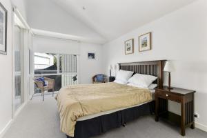 Breakers 12 - BYO Linen