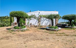 Awesome Home In Constantina With Wifi