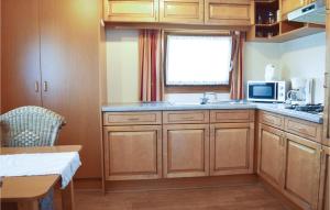 2 Bedroom Cozy Home In Gerolstein