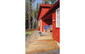 Stunning Home In Vaggeryd With Sauna